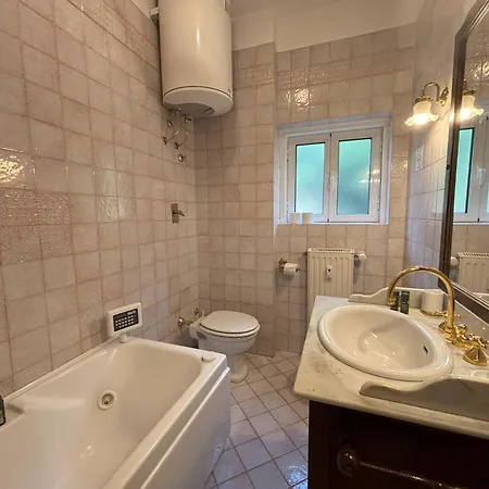 Affitto Turistico Via Bonomea 219-1