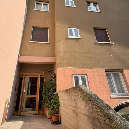 Appartamento Affitto Turistico Via Bonomea 219-1