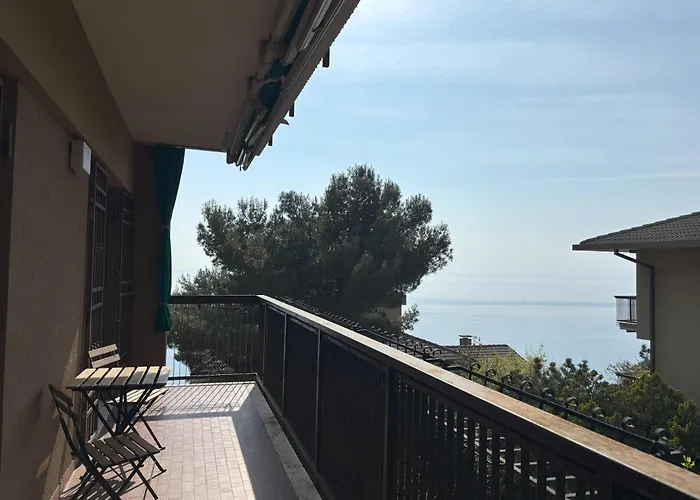 Affitto Turistico Via Bonomea 219-1 *