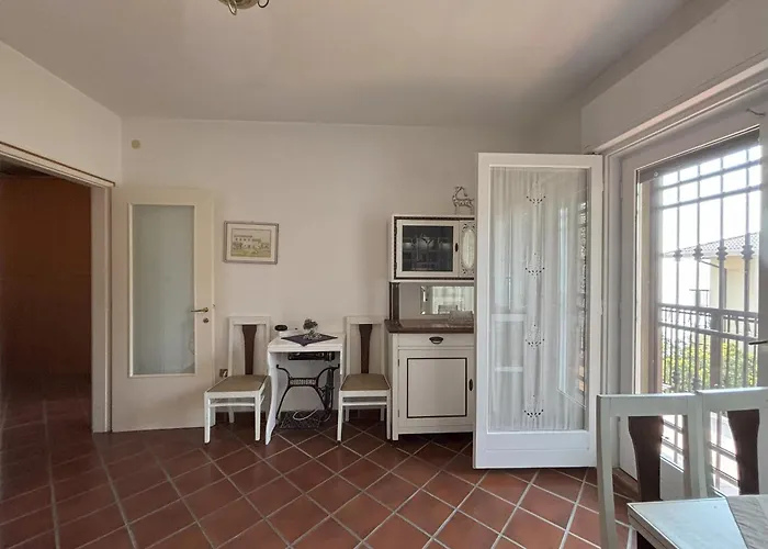 Affitto Turistico Via Bonomea 219-1 Триест